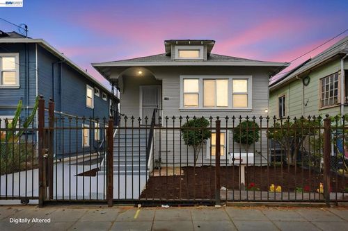 1725 38th Ave, Oakland, CA, 94601 | Card Image