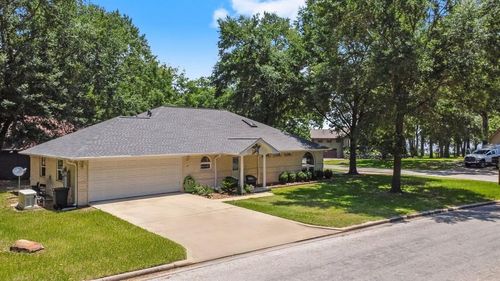 197 Westwood Dr E, Trinity, TX, 75862-8894 | Card Image