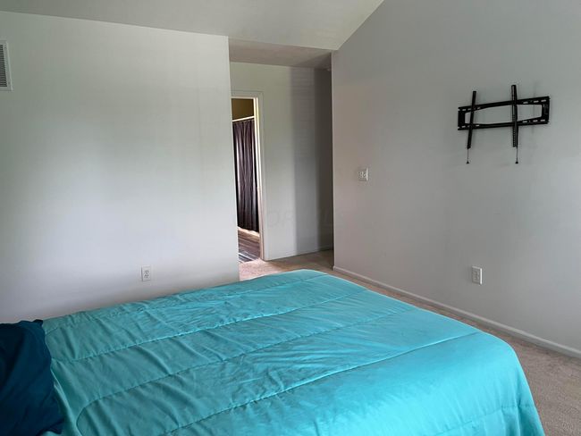 725 Lazelle Rd, Condo with 1 bedrooms, 2 bathrooms and null parking in Westerville OH | Image 22
