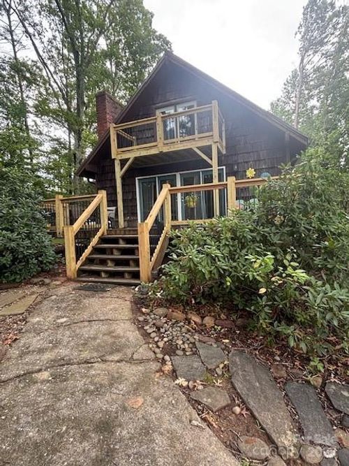 2491 Watts St, Morganton, NC, 28655-8915 | Card Image