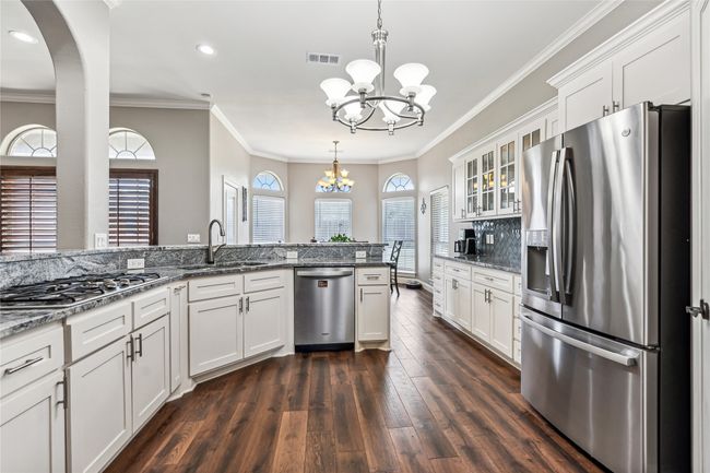 Kitchen | Image 11