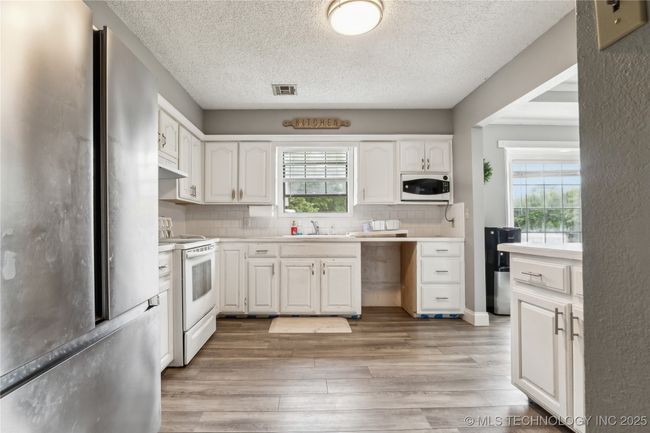 11730 W Highway 9, House other with 4 bedrooms, 2 bathrooms and null parking in Stigler OK | Image 9