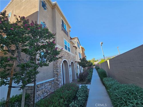 2892 Cedar Ln, Pomona, CA, 91767-1903 | Card Image