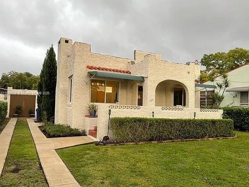 125 Sw 32nd Court Rd, Miami, FL, 33135-1126 | Card Image