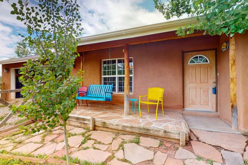 5 Francisco Rd, Cedar Crest, NM, 87008-9556 | Card Image