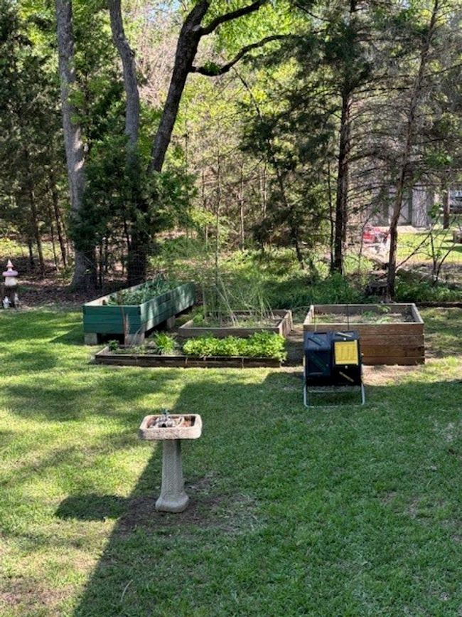 View of large yard featuring a garden and a lawn with beautiful views | Image 17