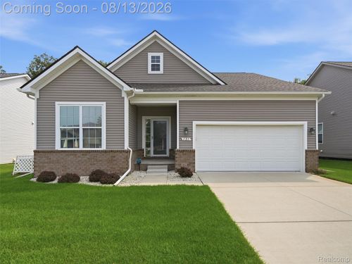 121 Coppice Way, White Lake, MI, 48386-1327 | Card Image