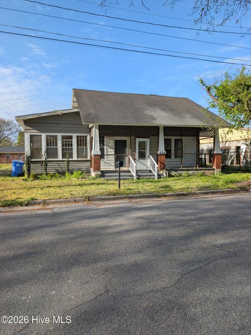 406 Academy St E, Wilson, NC, 27893-4132 | Card Image