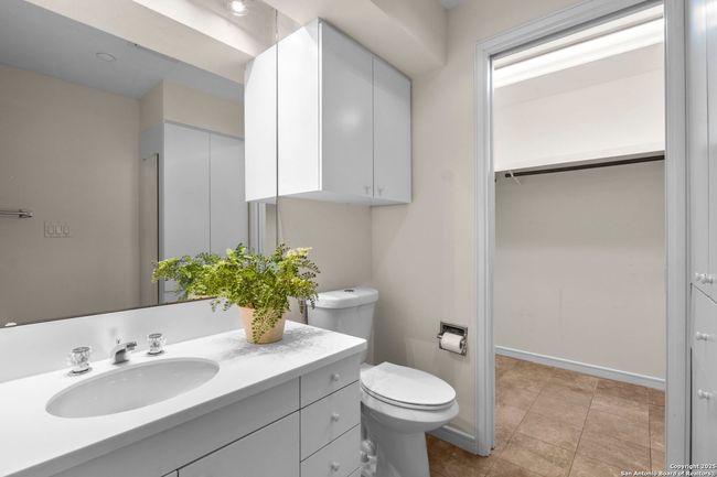 APT-304 - 200 Patterson Ave, Condo with 2 bedrooms, 3 bathrooms and null parking in San Antonio TX | Image 34