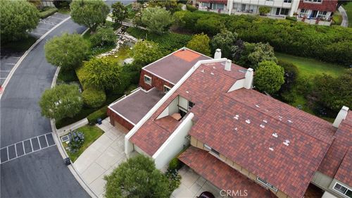 84 Cresta Verde Dr, Rolling Hills Estates, CA, 90274-5455 | Card Image