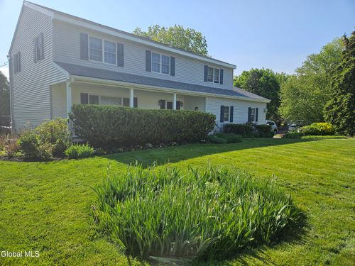 2122 Orchard Park Dr, Niskayuna, NY, 12309-2200 | Card Image