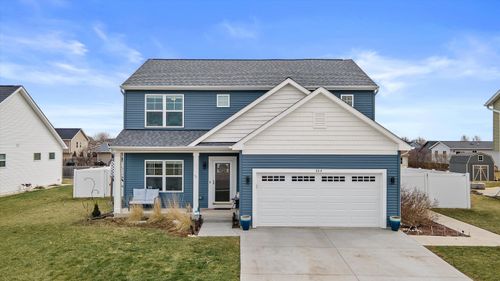 203 Linden Ln, Delavan, WI, 53115-2895 | Card Image