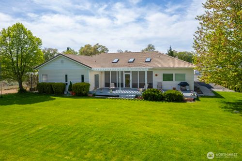 19185 Saint Andrews Dr Nw, Soap Lake, WA, 98851-9704 | Card Image
