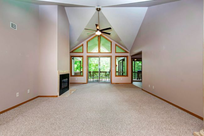Main Living Room | Image 12