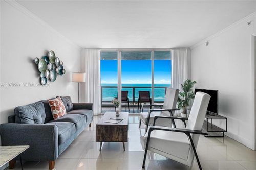 apt-11m-5101 Collins Ave, Miami Beach, FL, 33140-2726 | Card Image