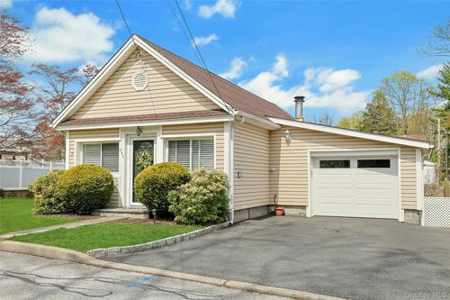 250 Catherine St, Buchanan, NY, 10511-1526 | Card Image