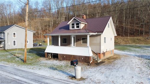 33 Hill, Adena, OH, 43901 | Card Image