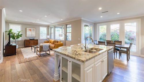 70 Somerton, Irvine, CA, 92620-2151 | Card Image