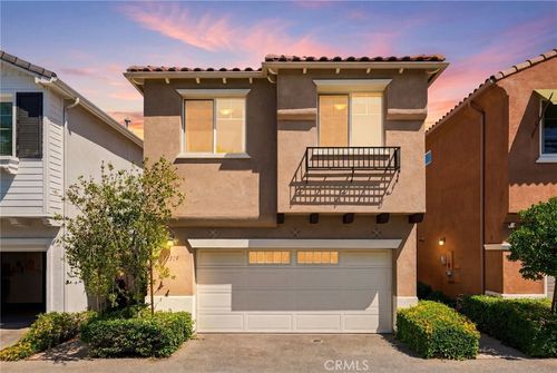 14319 W Joy Dr, Pacoima, CA, 91331-6471 | Card Image