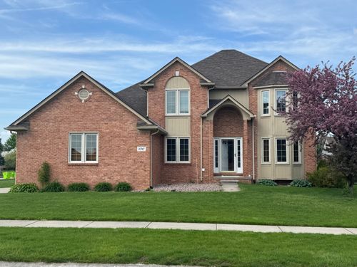 20347 Balmoral Dr, Macomb, MI, 48044-5900 | Card Image