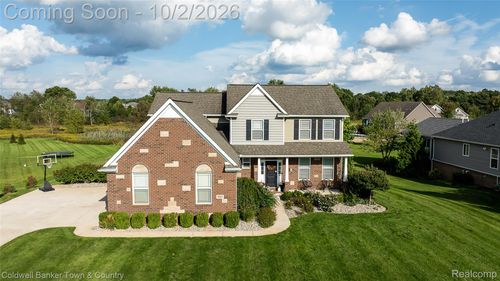 352 Daubony Dr, Brighton, MI, 48114-5010 | Card Image