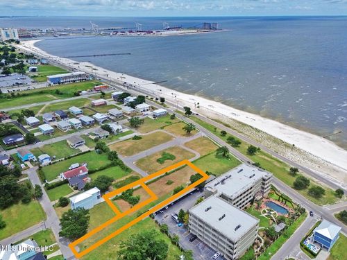 4600 W Beach Blvd, Gulfport, MS, 39501-1106 | Card Image