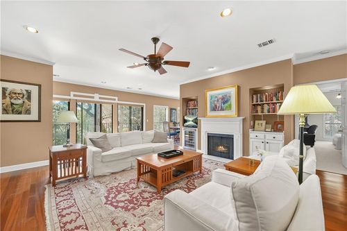 apt-19-3071 Lenox Rd Ne, Atlanta, GA, 30324-2840 | Card Image