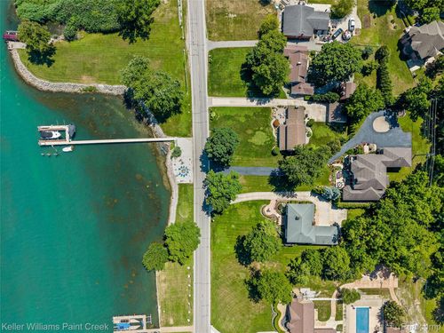 22220 E River Rd, Grosse Ile, MI, 48138-1385 | Card Image