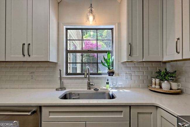 199 Stornoway Dr, Townhouse with 3 bedrooms, 2 bathrooms and 3 parking in Clayton GA | Image 14
