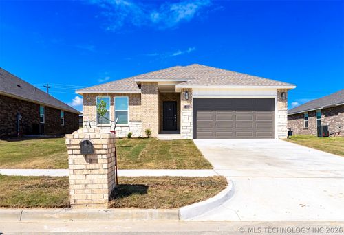 202 S 26th Street, Collinsville, OK, 74021 | Card Image