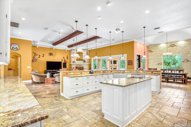 2900 Rimrock Dr, House other with 2 bedrooms, 4 bathrooms and null parking in Spring Branch TX | Image 12