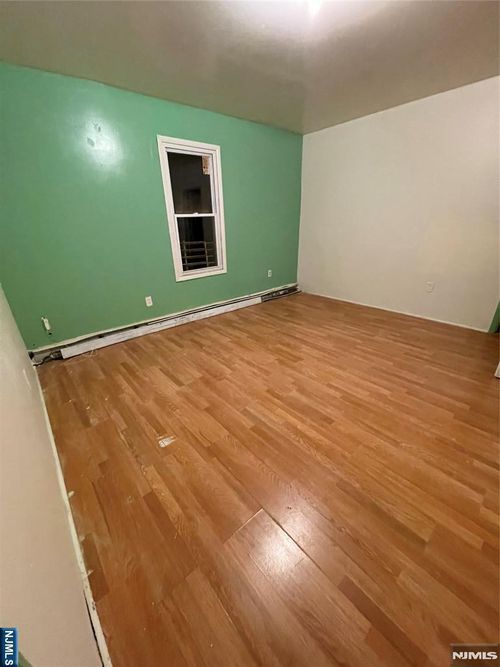 44 E E Main St, Paterson, NJ, 07522-1861 | Card Image
