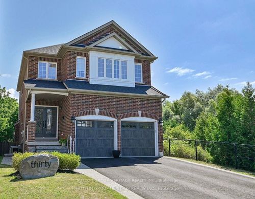 30 Bradford Crt, Whitby, ON, L1N0G7 | Card Image