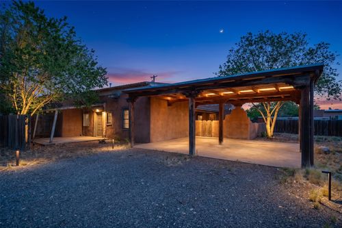 3086 Agua Fria St, Santa Fe, NM, 87507-5410 | Card Image