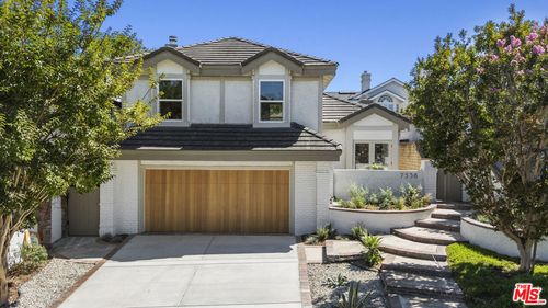 7538 W 82nd St, Playa del Rey, CA, 90293-8813 | Card Image