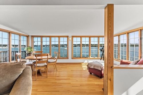 10 Nimrod Way, Wareham, MA, 02571-2020 | Card Image