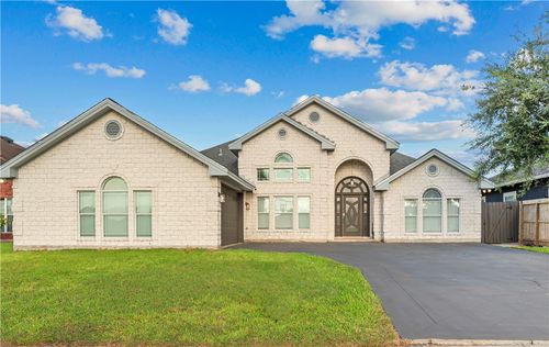 8230 Excalibur Rd, Corpus Christi, TX, 78414-6097 | Card Image
