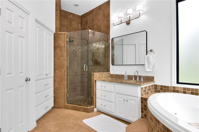 20 Hedgebrook Way, House other with 4 bedrooms, 3 bathrooms and 7 parking in The Hills TX | Image 26