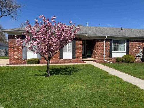 22821 Shoreview Ct, Saint Clair Shores, MI, 48082-2494 | Card Image