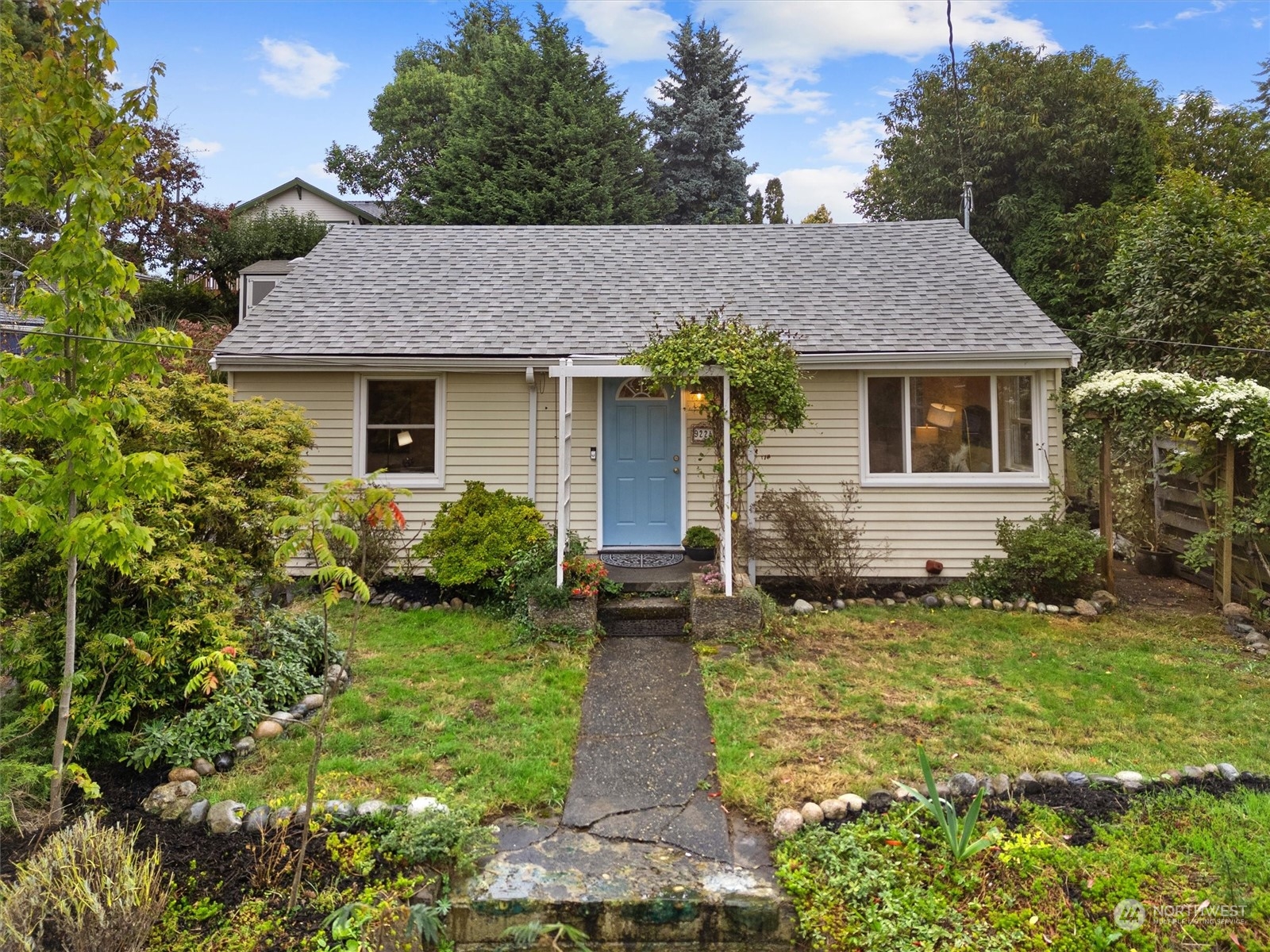 14th Ave, Seattle, WA 98106