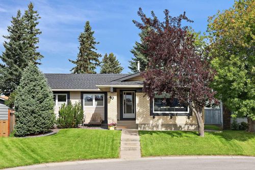 40 Woodbrook Crt Sw, Calgary, AB, T2W4G1 | Card Image
