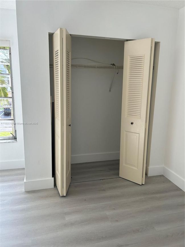 APT-205 - 4154 Inverrary Dr, Condo with 1 bedrooms, 2 bathrooms and null parking in Lauderhill FL | Image 12