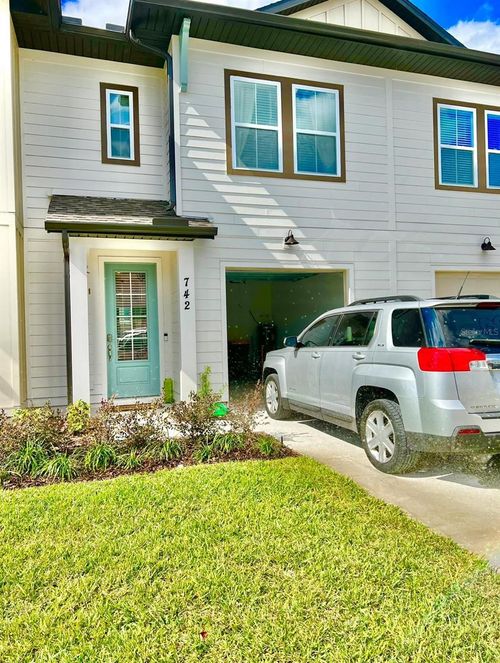 742 Longboat Dr, DAVENPORT, FL, 33896-5132 | Card Image