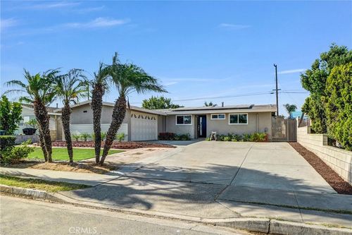 7821 Yorkshire Ave, Stanton, CA, 90680-3548 | Card Image