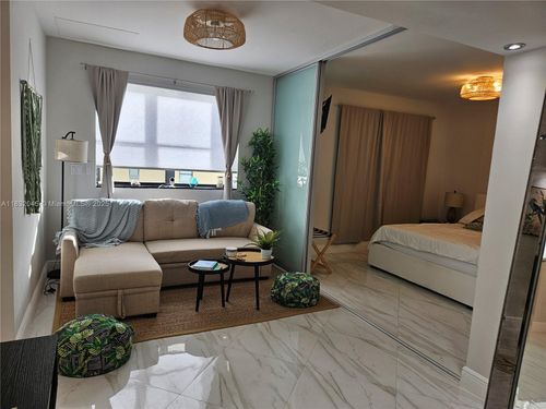 apt-502-1390 Ocean Dr, Miami Beach, FL, 33139-4246 | Card Image