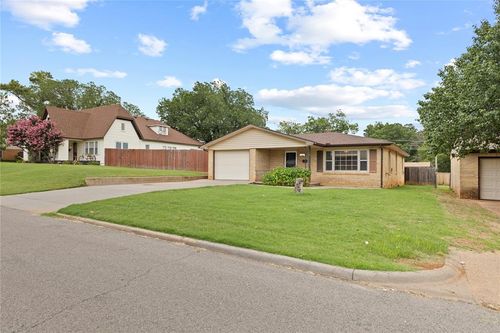 516 N 5th St, Weatherford, OK, 73096-4625 | Card Image