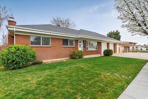 8248 S Romaine Dr, Sandy, UT, 84070-0443 | Card Image