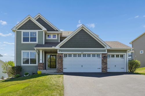 9557 Junco Rd N, Lake Elmo, MN, 55042-2007 | Card Image