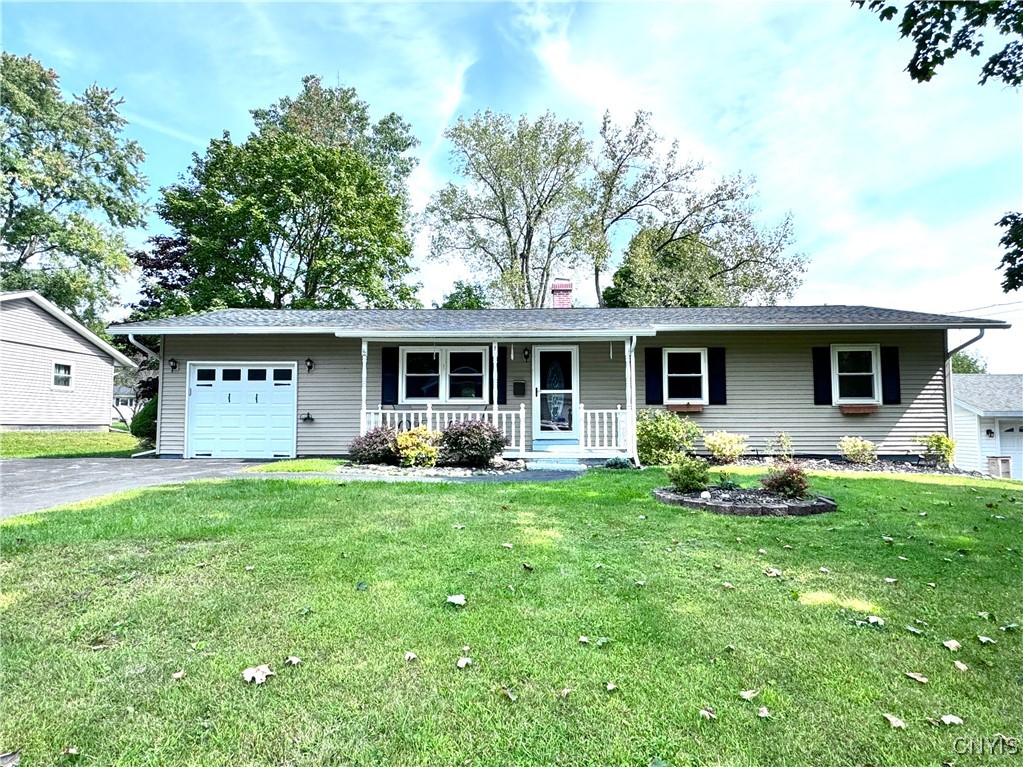 Vine Cir, Whitesboro, NY 13492