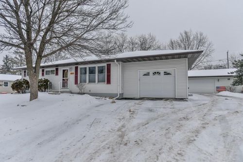 917 S 17th Avenue, Wausau, WI, 54401 | Card Image